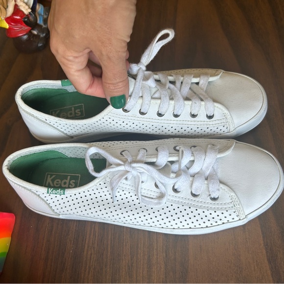 KEDS white and Kelly green lace up sneakers - Picture 2 of 4